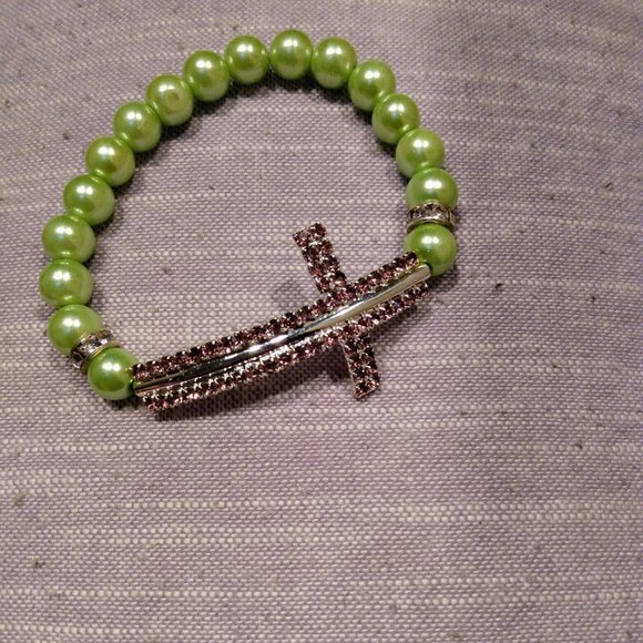 Bracelet Cross Crystals Pearls Accessories - Picture 1 of 2